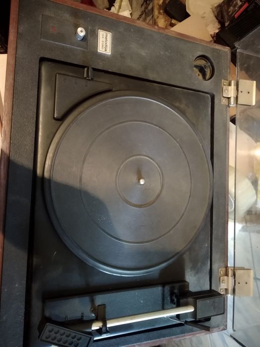 Програвач платівок Мелодія-104 стерео-01