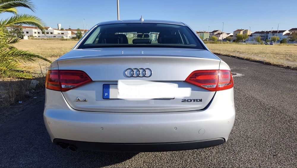Audi A4 2.0 TDI 143 CV de 2010 — photo 5