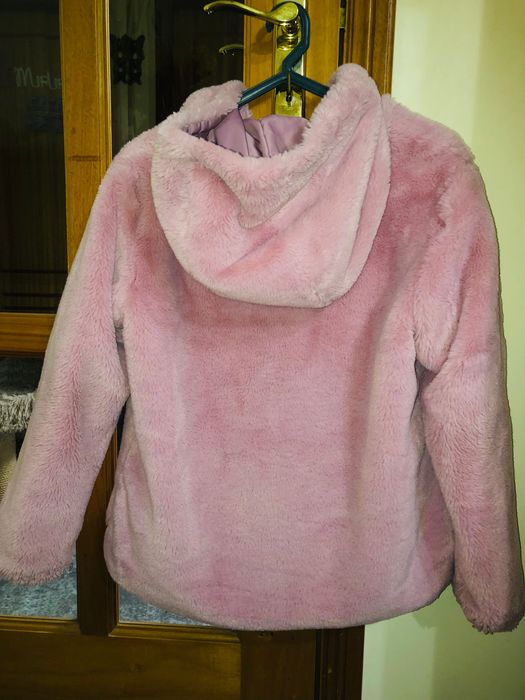 Casaco rosa menina em pêlo com capuz, forrado