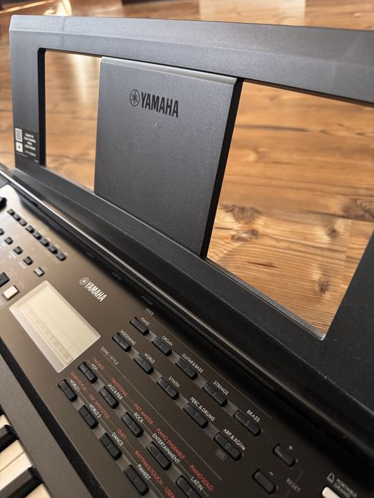 Yamaha PSR-E383 – stan idealny, jak nowy