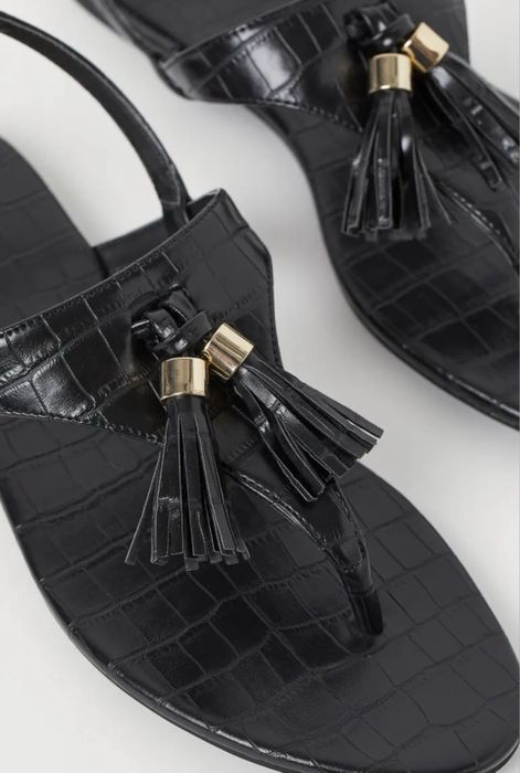 Босоніжки H&M 40p з китицями на резинці