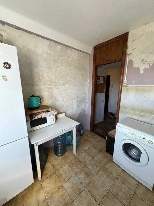Продам трикімнатну квартиру в жилому стані (чешка), метро Нивки 5-7 хвилин, ДЕРЖПРОГРАМИ