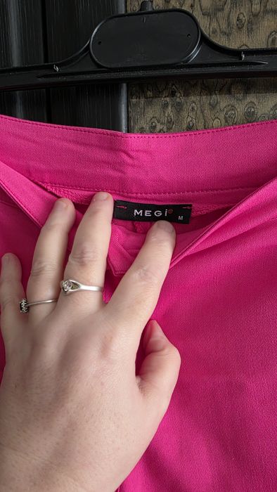 Różowe spodnie damskie M.