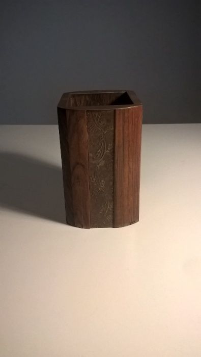 Conjunto para secretária em madeira maciça (duas peças), com embutidos