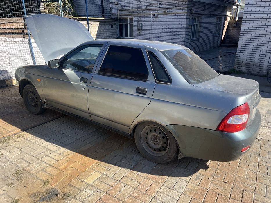 Продам приору.