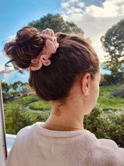 Scrunchie / elástico em crochê