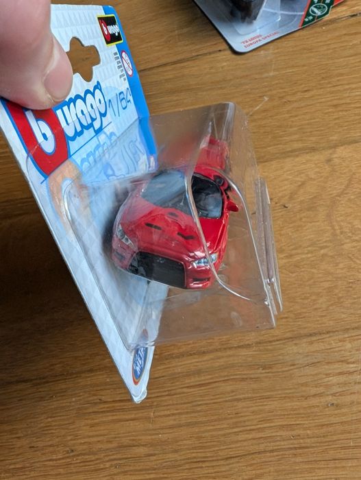 Bburago - 1/64 Audi R8 ou Mitsubishi Lancer Evo