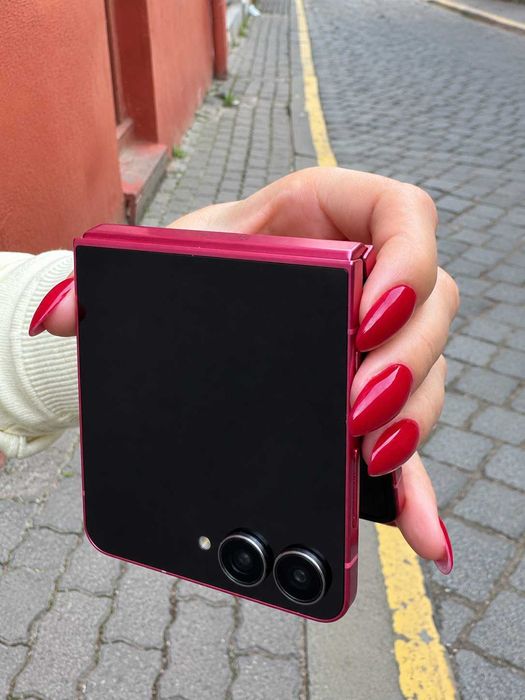 SAMSUNG Z FLIP 7 12/512Gb Coralred