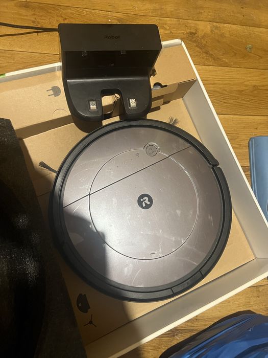 iRobot Roomba Combo – robot odkurzający i mopujący – używany, sprawny