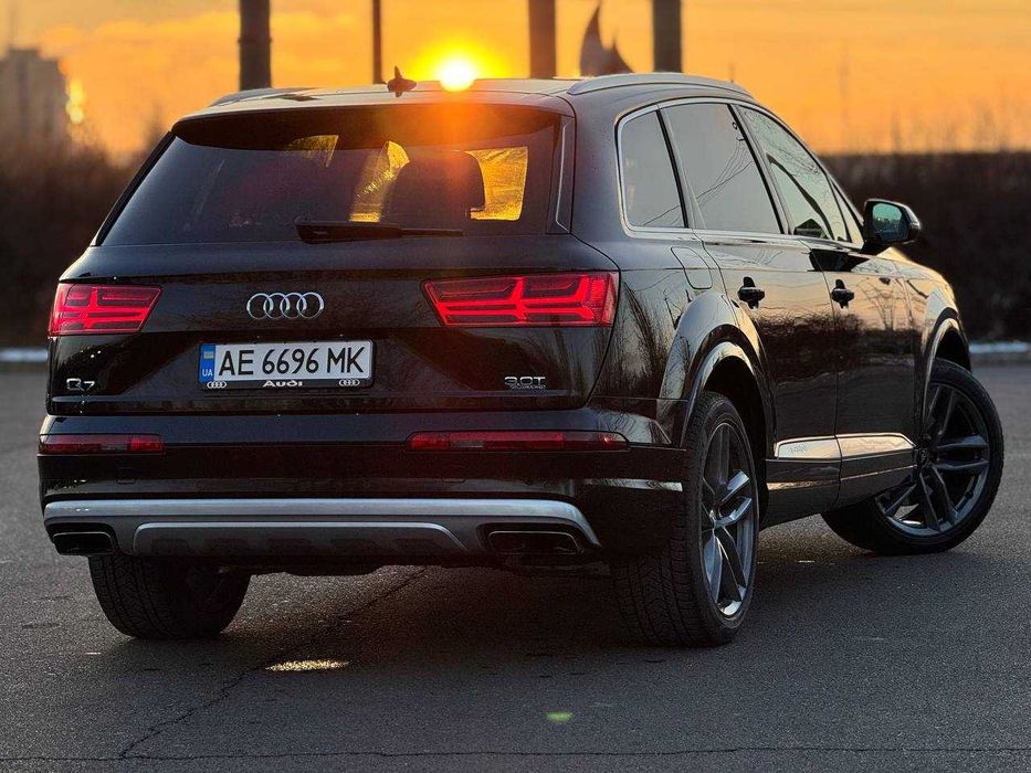 2018 Audi Q7 продам з ПДВ