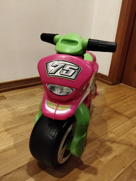 Moto equilíbrio - Injusa Tundra Tornado Pink