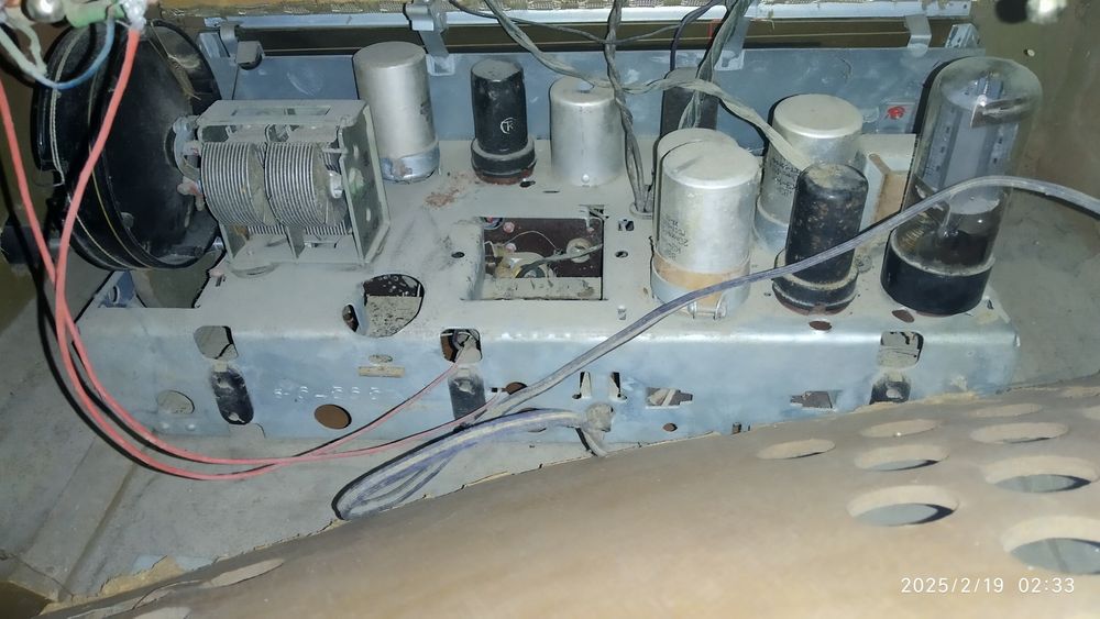 Радіола Урал 57, радіоприймач