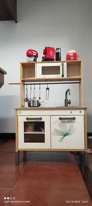 Cozinha Ikea de madeira