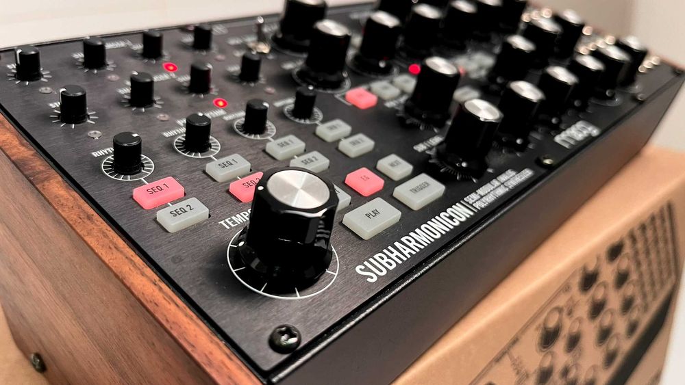 Moog Subharmonicon – profesjonalny syntezator modularny !