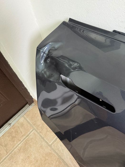 Дверка задня Tesla Y 23 р в права гола під ремонт