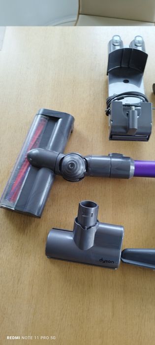 Odkurzacz Dyson V6 komplet