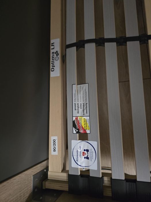 Łóżko ze stelażem elektrycznym, regulowane