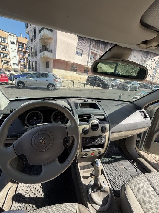 Vendo um Renault Megane