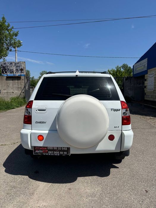 Продаю Чери тиго 2.4. На автомате