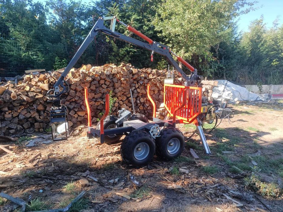Reboque florestal de 2 toneladas com grua
