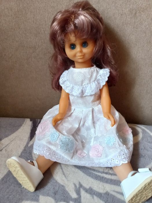 Продам гарну колекційні ляльку гдр