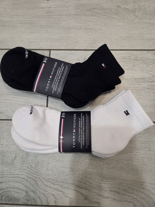 Tommy Hilfiger – zestaw 6 par skarpet unisex, czarne i białe, rozmiar 39–43