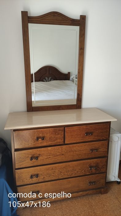 Cómoda com espelho