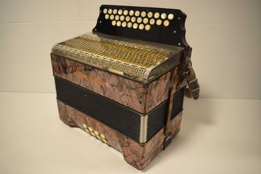 Vendo Concertina Hohner Sonora II 3 Voz Voz  Tonalidade La