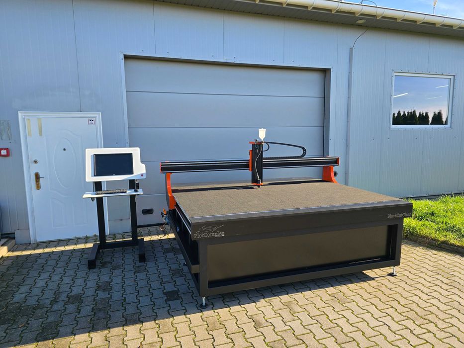 Ploter do cięcia szkła CNC BlackCutGlass 2617 – rozkrój szkła