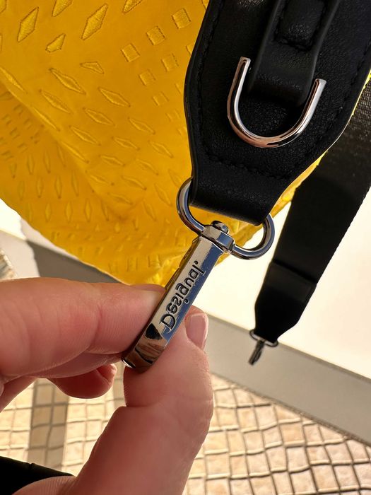 Mala Desigual amarela com dois tipos de alças