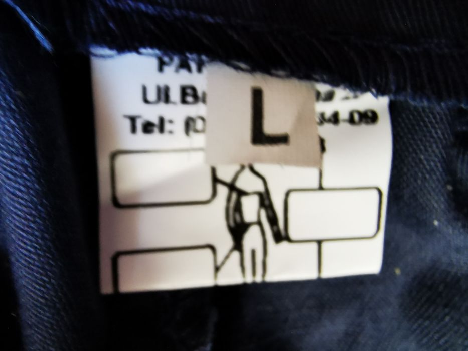 Ubrania robocze(spodnie, koszulki, bluzy)