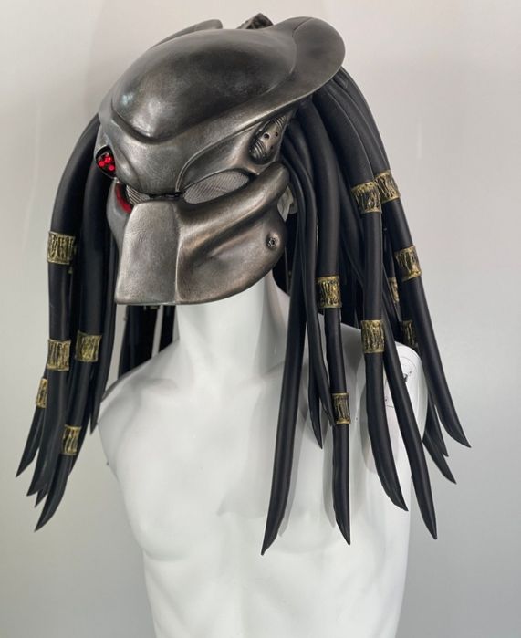 Máscara Predador Clássico Premium 1:1 com Luz