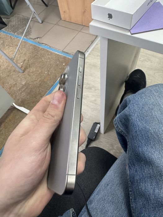 Iphone 15 pro, 512, e-sim