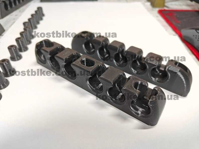 Тримач мотузок сушарки стельової настінної фіксатор гребінка ковпачків