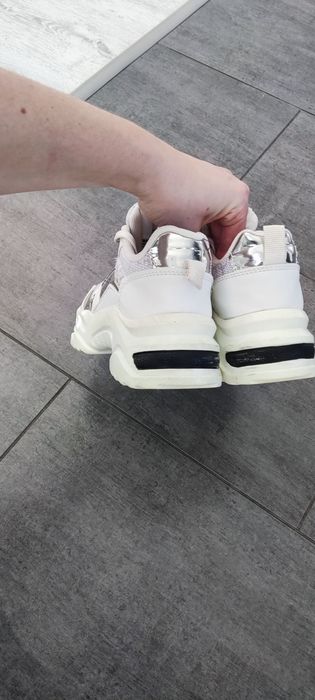 Sneakersy buty sportowe na platformie, rozmiar 37. Białe.