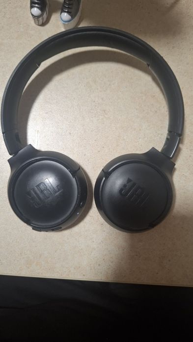 Наушники JBL блютузные рабочие