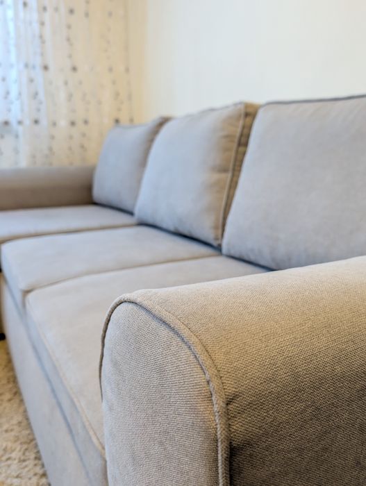 Sofá-Cama com Chaise Longue e Baú — Excelente Estado — Cinza