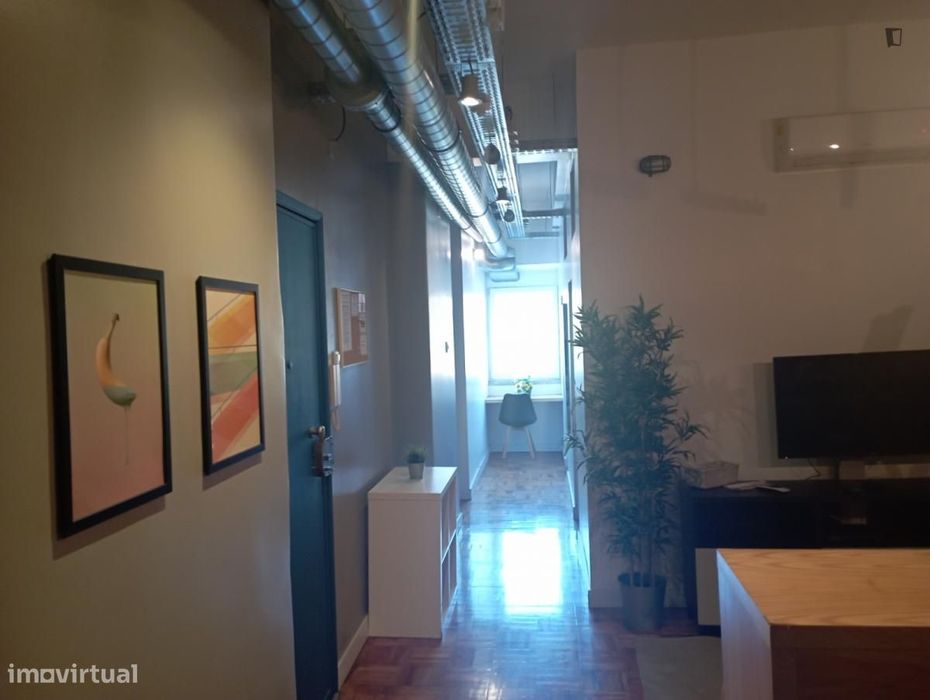 Quarto - localizado em Lumiar Lisbon