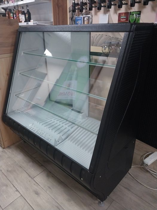 Холодильна вітрина Умка