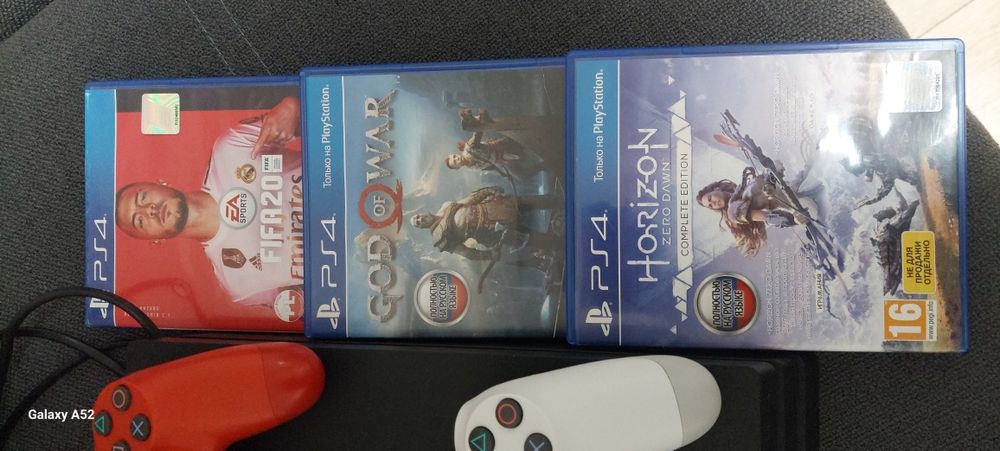 Sony playstation 4 pro ps4