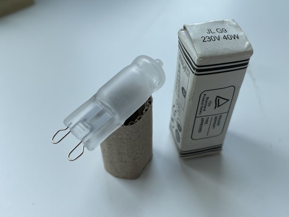 Лампа галогенова 9G JL 230V 40W нова