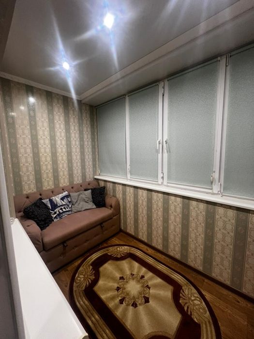 Продажа двухкомнатной квартиры с ремонтом в центре.