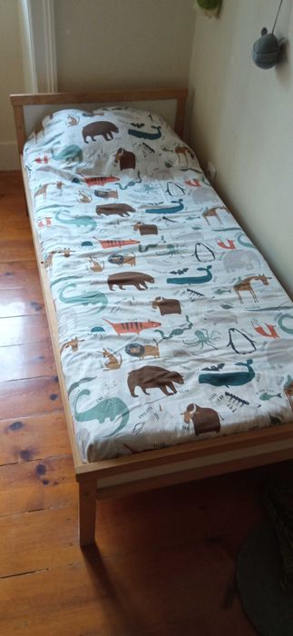 Cama IKEA Sniglar + colchão IKEA Underlig