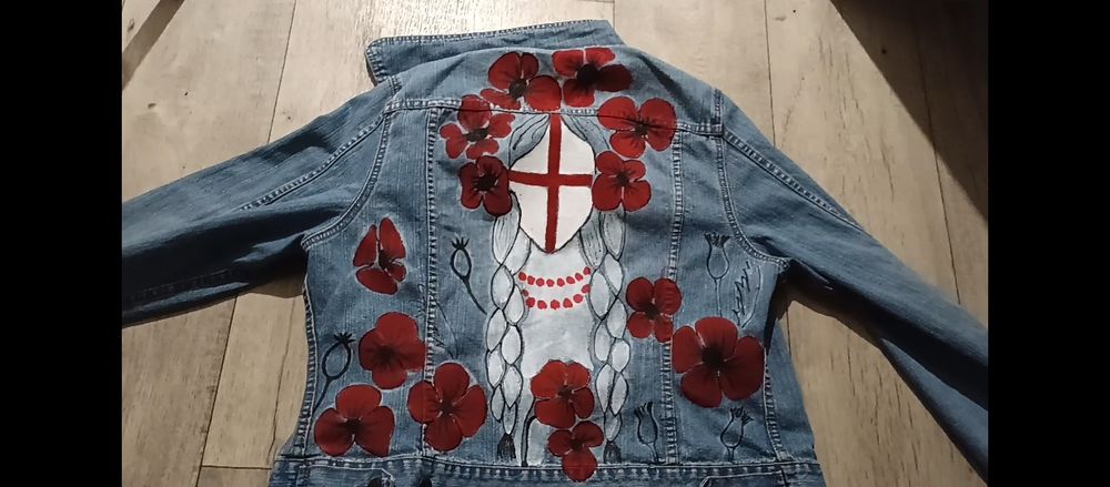 Курточка джинсовая с рисунком "мотанка"