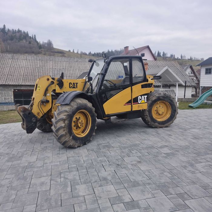 Ładowark-teleskopowa caterpillar th220b