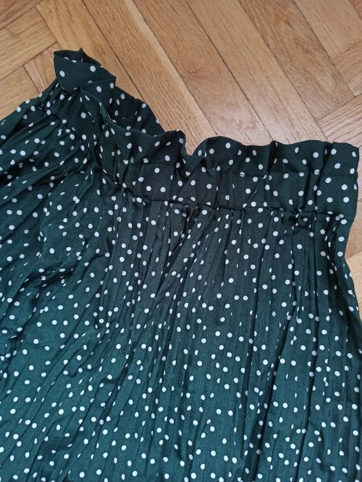 Ciemnozielona spódnica