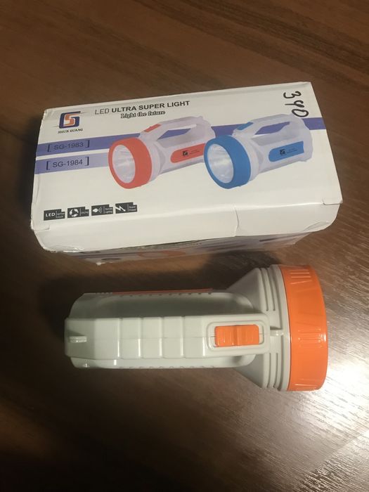 Фонарик зарядний