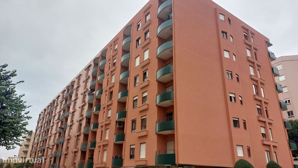 T4 com Garagem Box e Varandas | Zona Premium de Braga