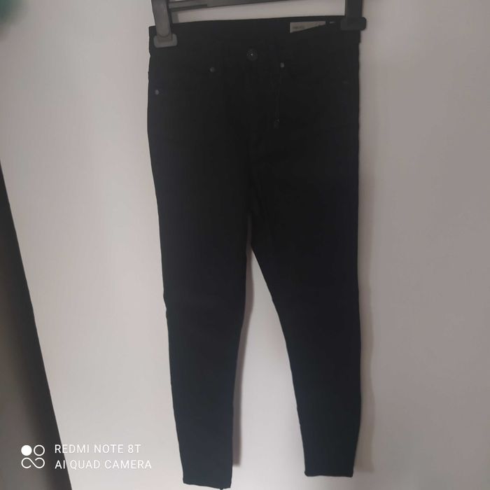 Spodnie Vero moda roz xxs/30