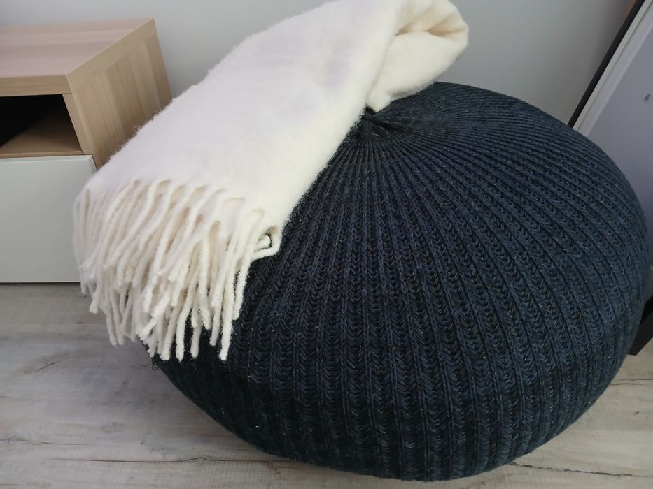 Pufa   duza  Ikea  nowoczesna